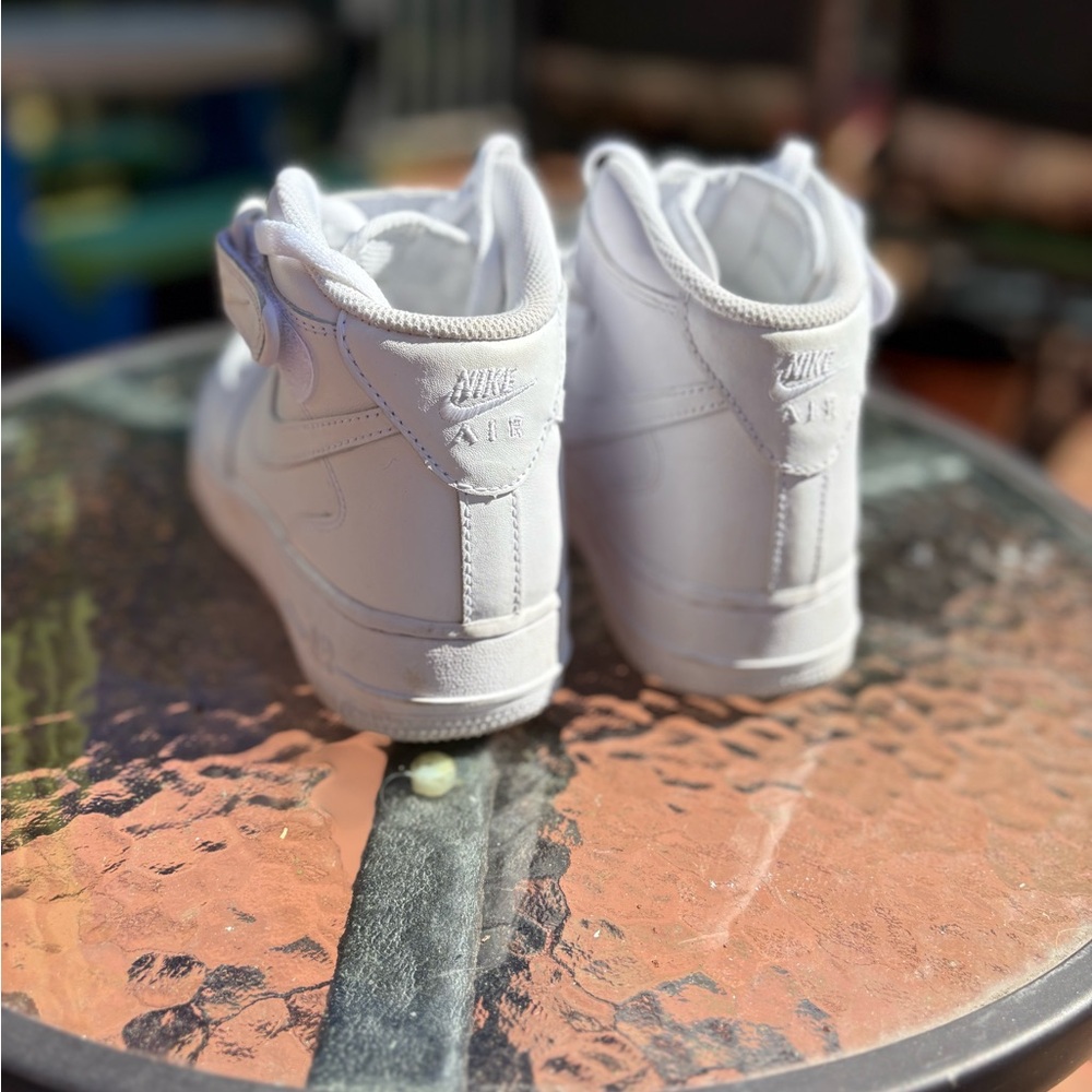 Nike Air Force 1 Mid in White - 7.5 W - Picture 7 of 8